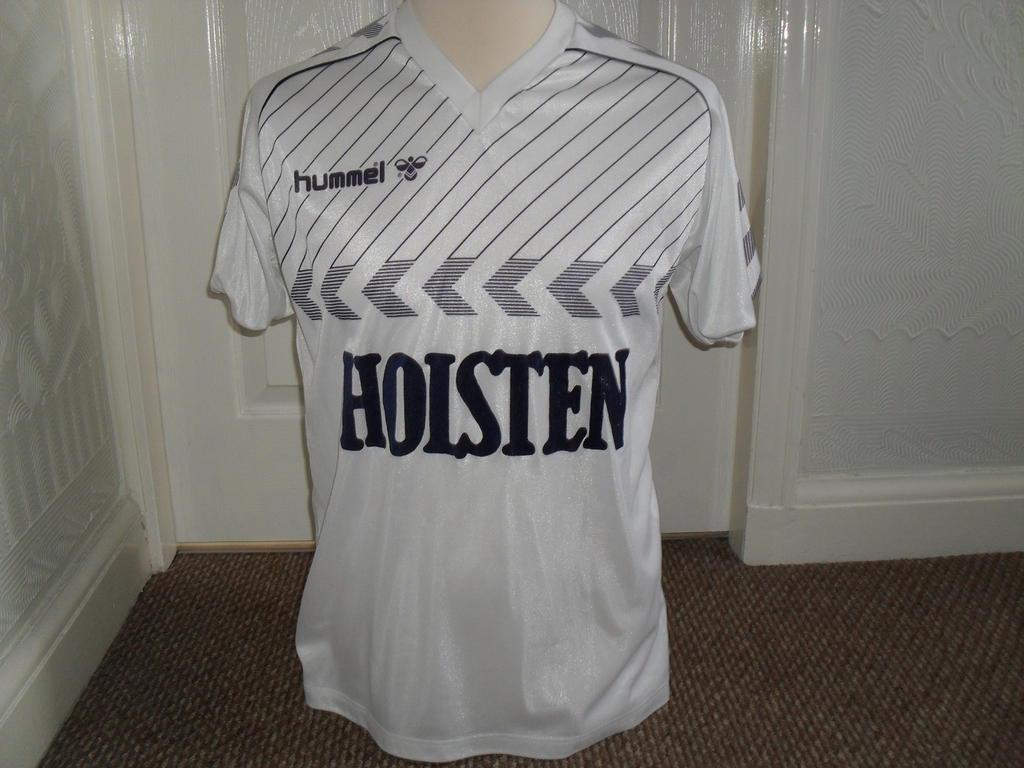 Tottenham Hotspur 85-86 Local 2