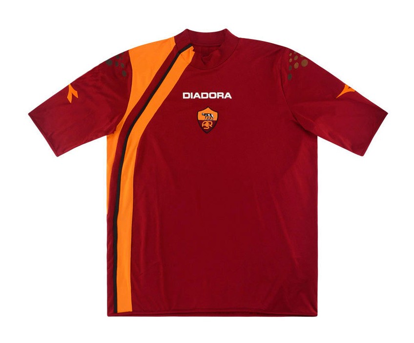 Primera equipación de Roma 05-06