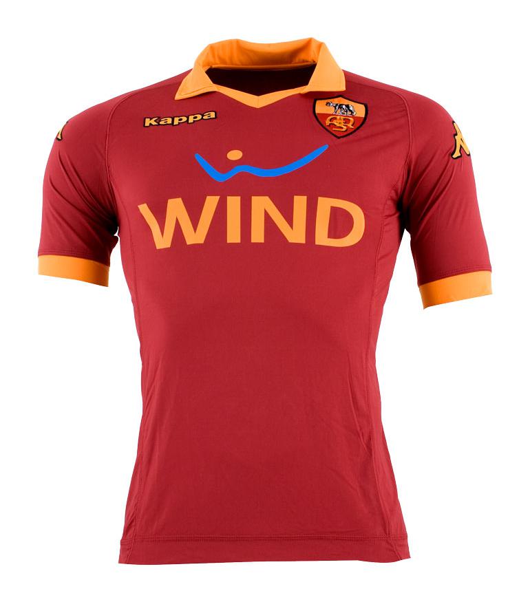 Primera equipación de Roma 12-13