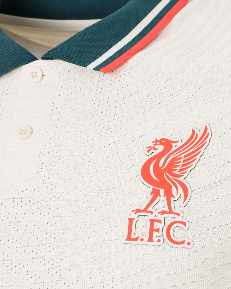 Liverpool FC 21-22 Visitante 3
