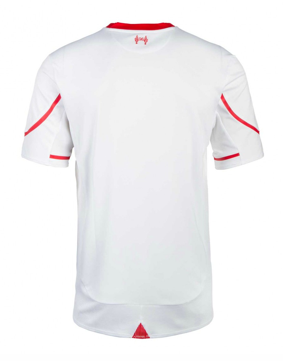 Liverpool FC 15-16 Visitante 3