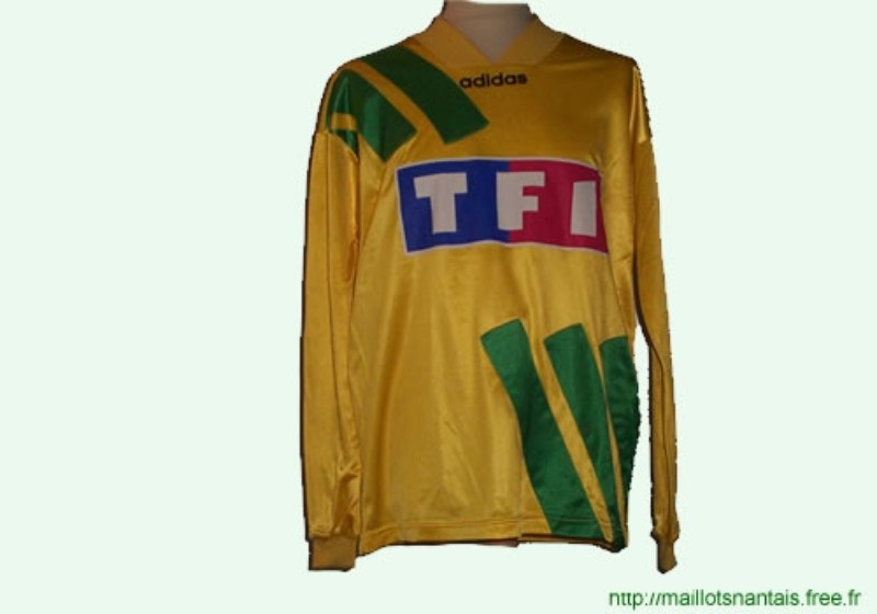 Primera equipación de Nantes 93-94