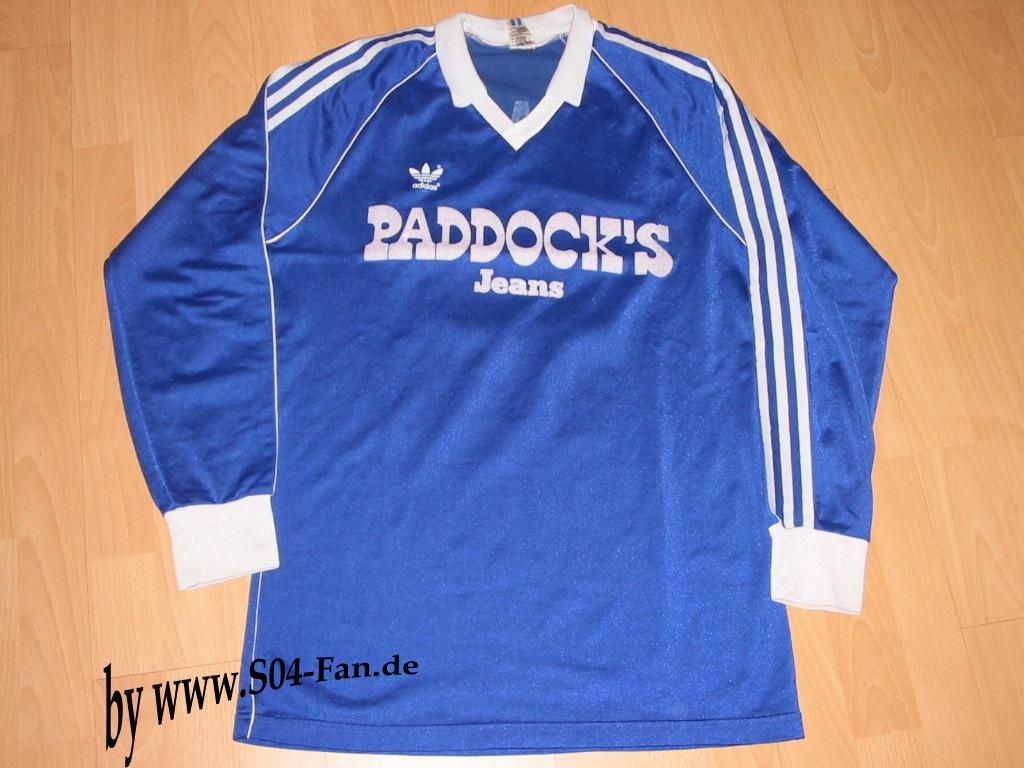 Primera equipación de Schalke 04 84-85