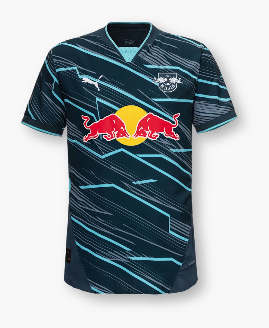 Tercera equipación de Leipzig 24-25