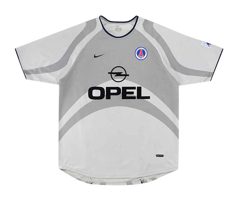 Segunda equipación de Paris Saint-Germain 01-02