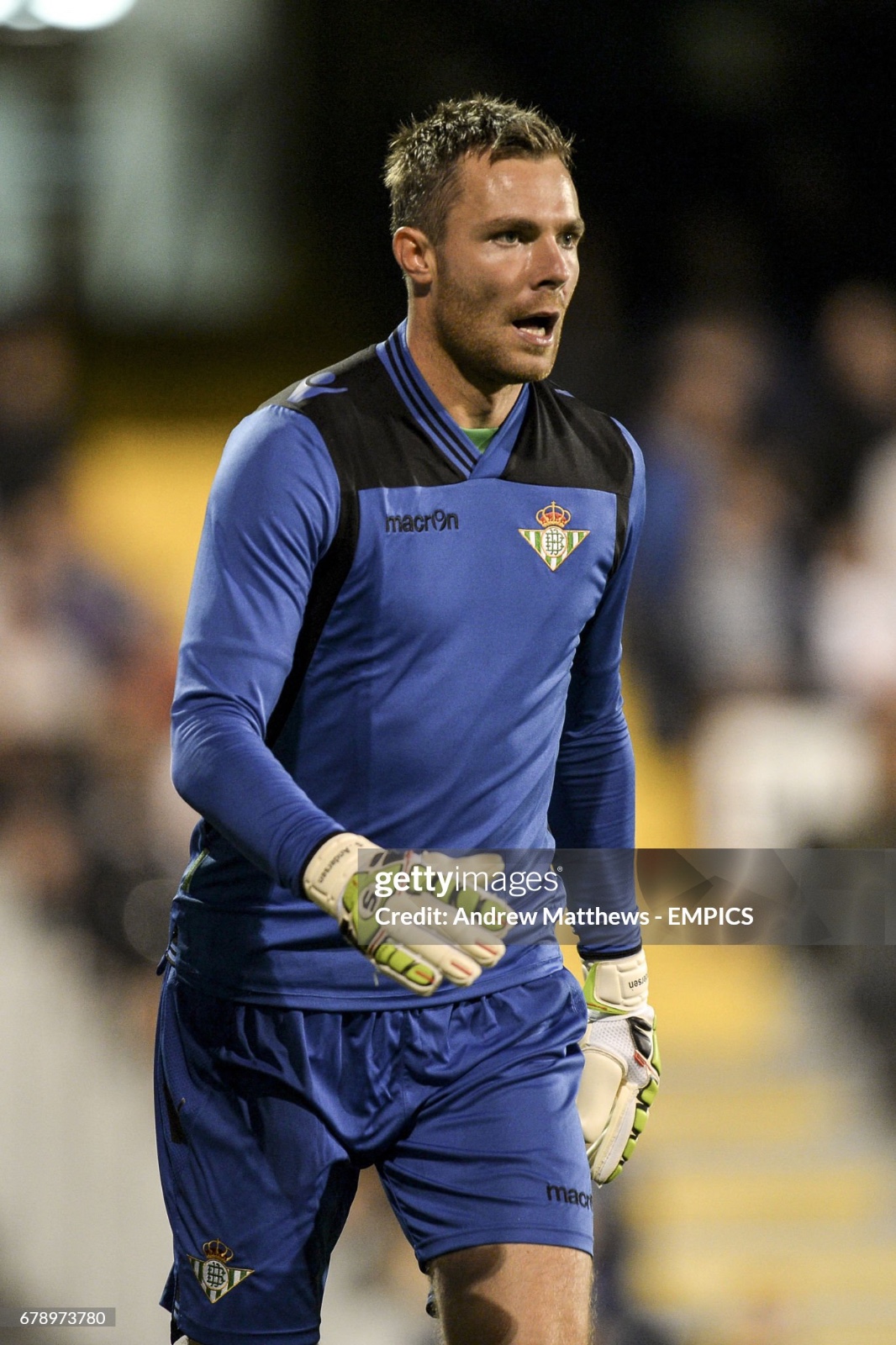 Real Betis 12-13 Portero 2