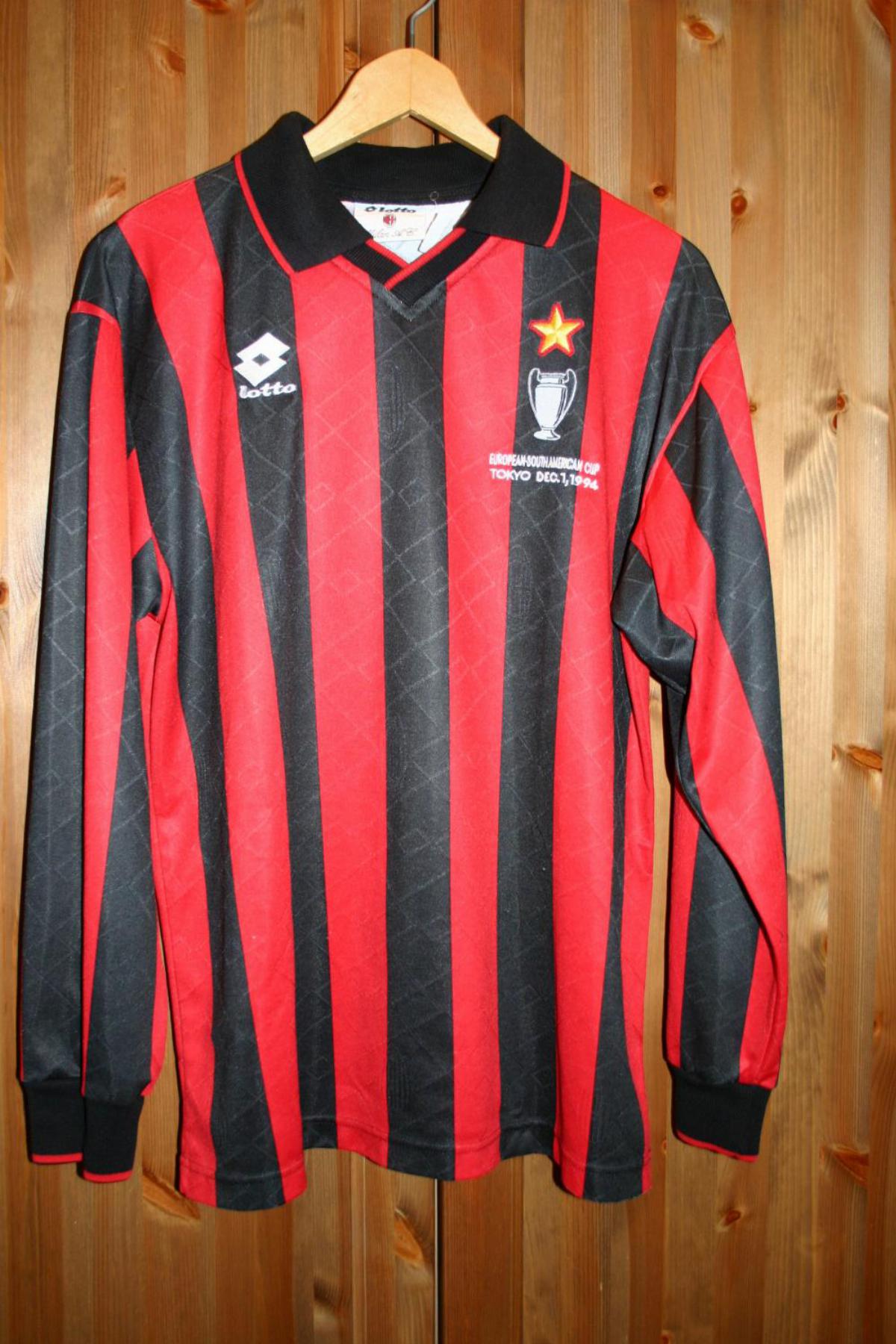 Equipación especial de Milan 94-95