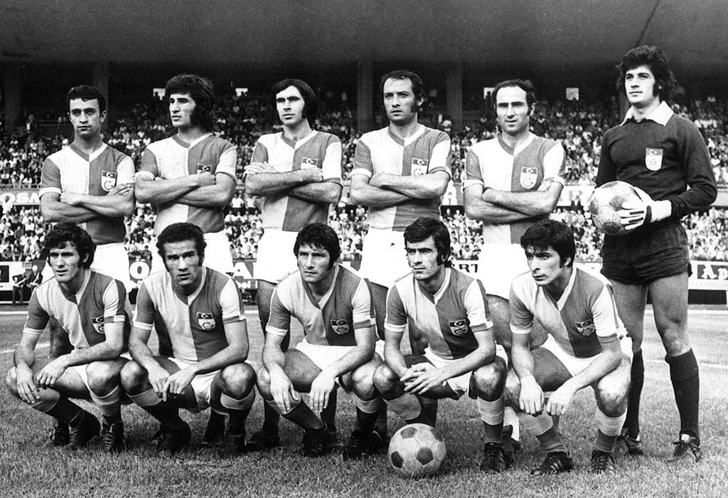 Primera equipación de Galatasaray 72-73