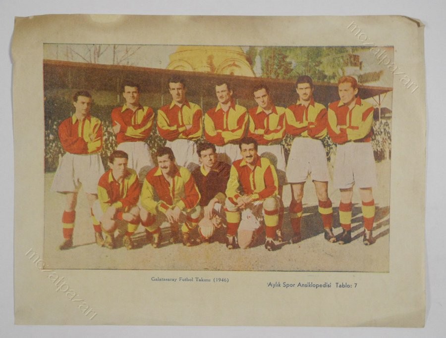 Primera equipación de Galatasaray 1945-46