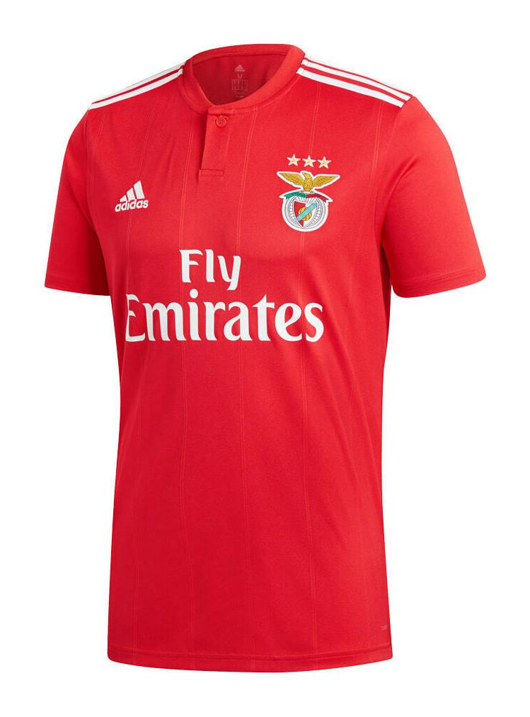 Primera equipación de Benfica 18-19