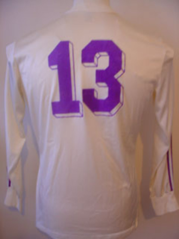 RSC Anderlechtois (RSC Anderlecht) 74-75 Visitante 2