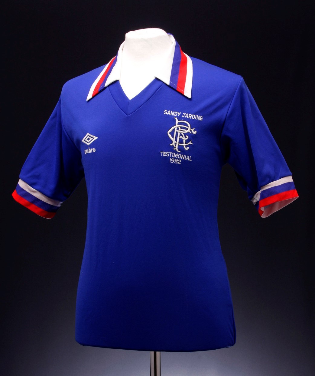 Primera equipación de Glasgow Rangers 81-82
