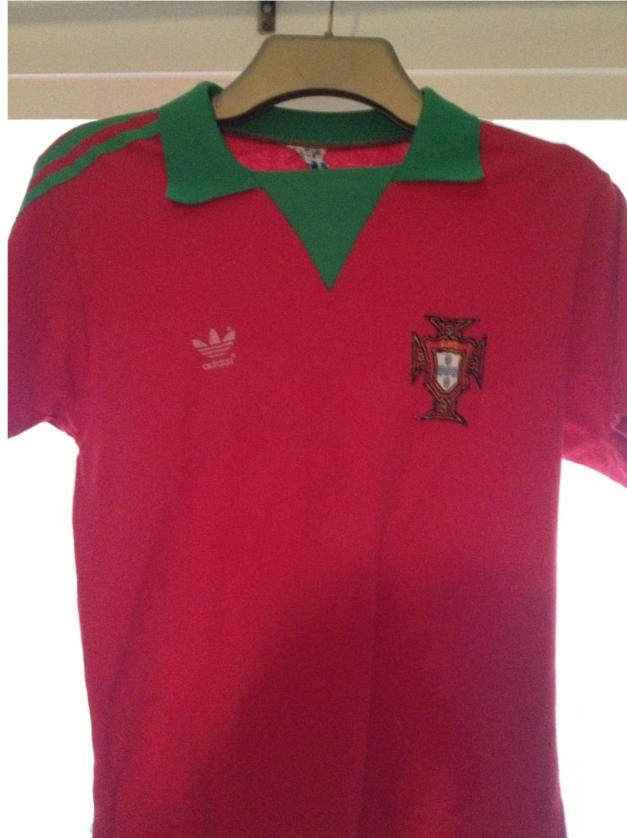 Primera equipación de Portugal 1983