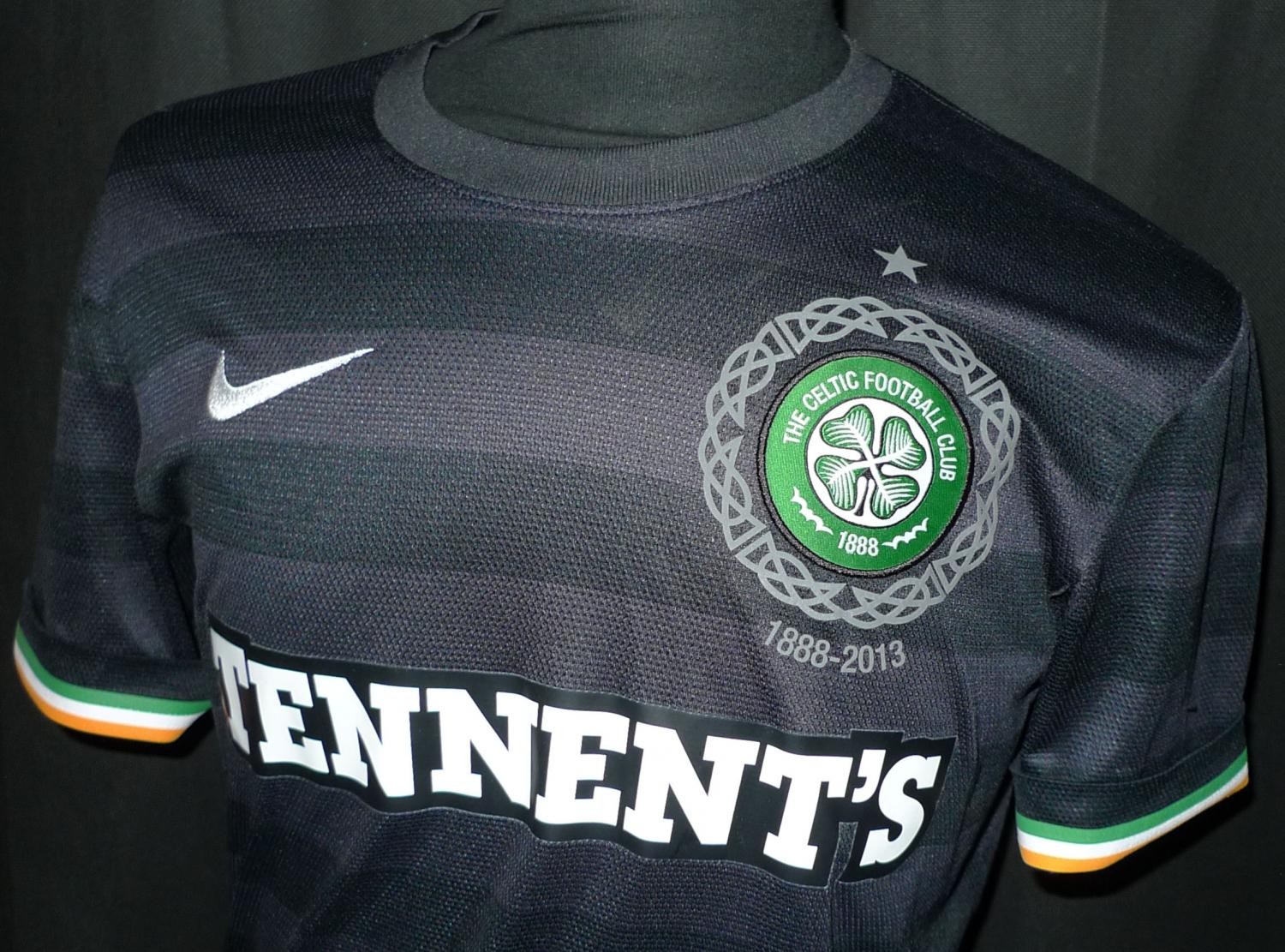 Celtic FC 12-13 Visitante 3