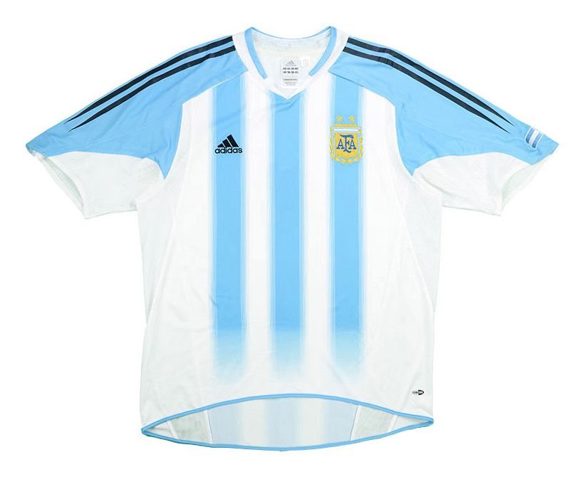 Equipación Local de Argentina 2004