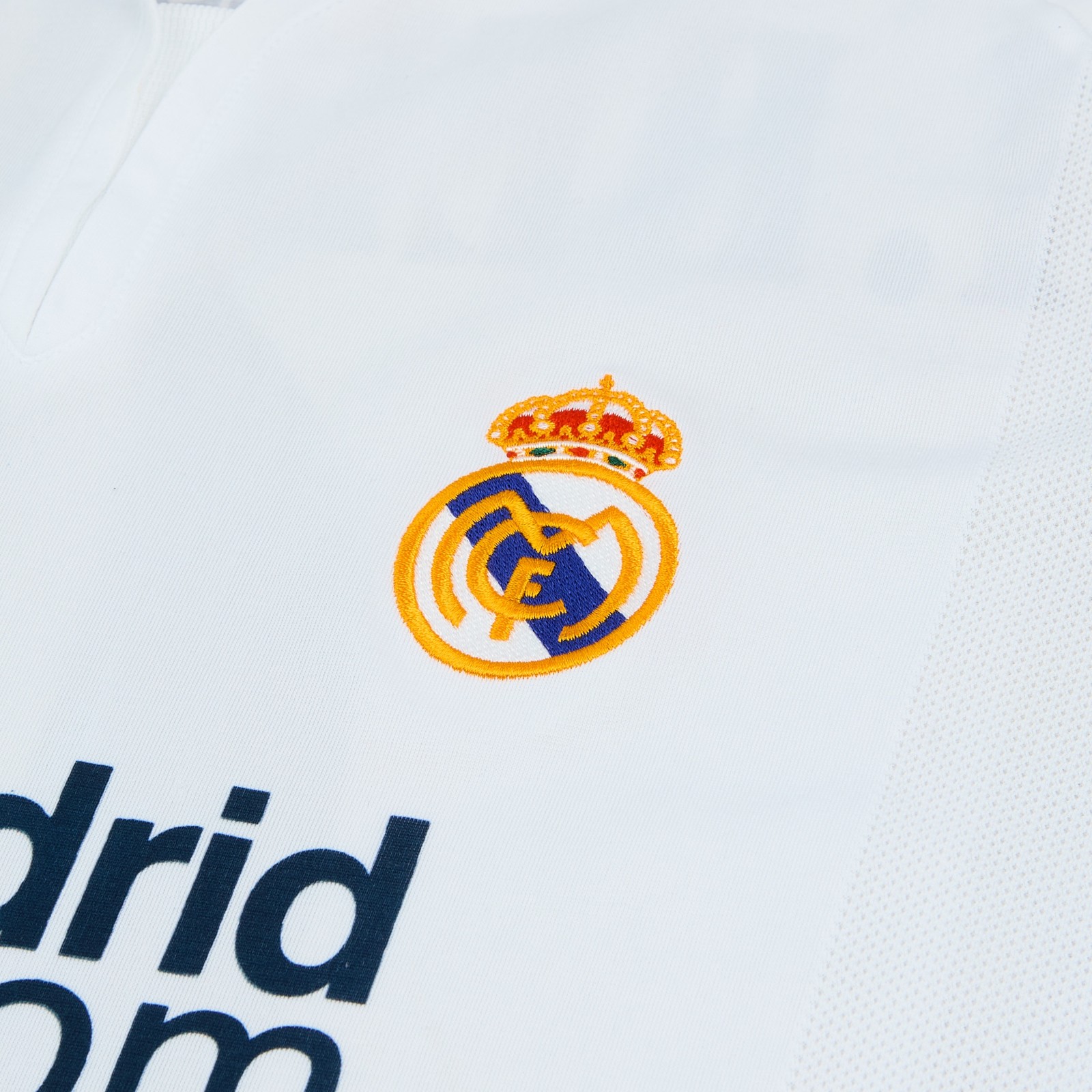 Real Madrid 01-02 Local 4
