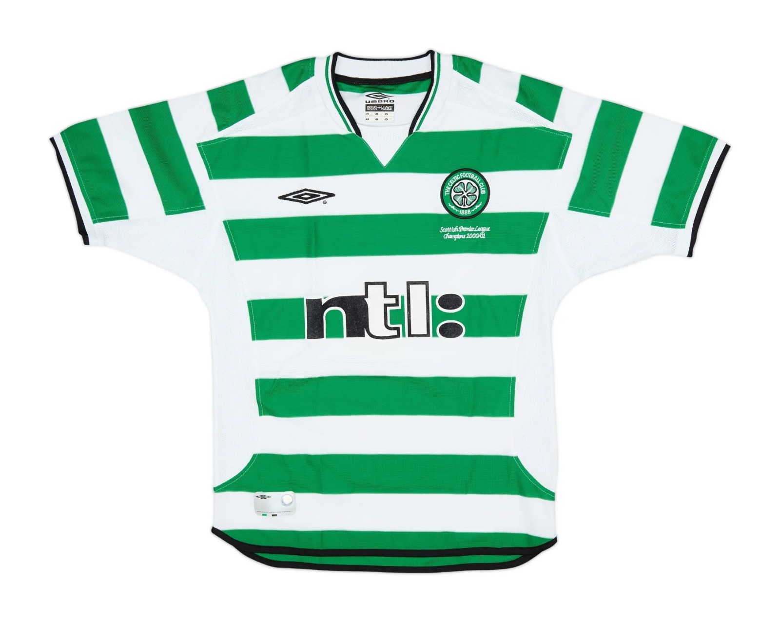 Primera equipación de Celtic 01-02