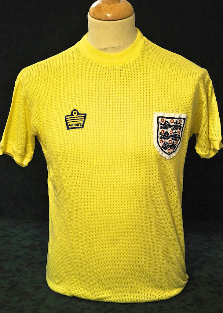 Tercera equipación de Inglaterra 1974