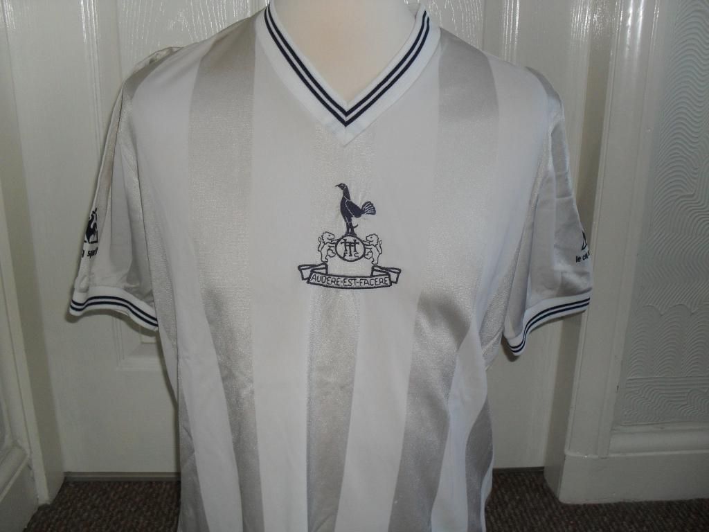 Tottenham Hotspur 83-84 Local 2