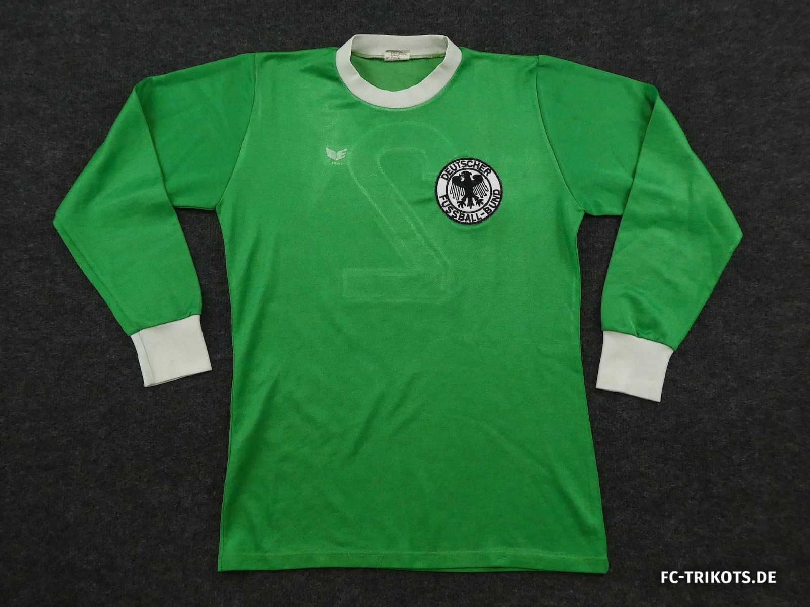 Segunda equipación de Alemania 1976