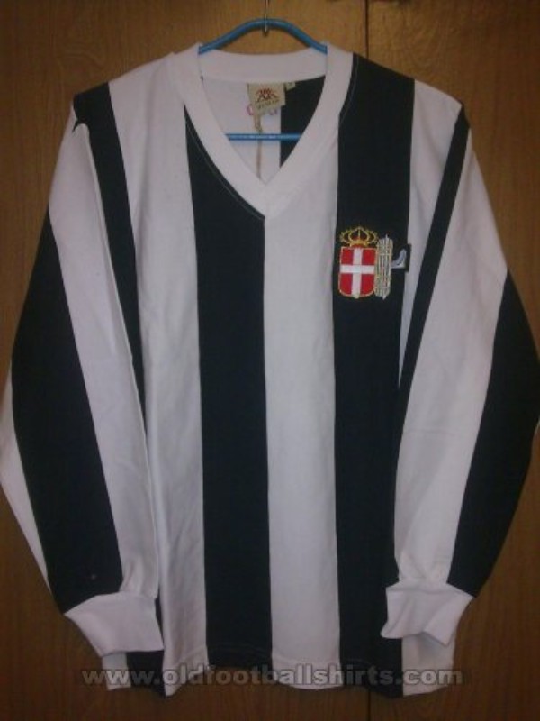 Primera equipación de Juventus 1931-37