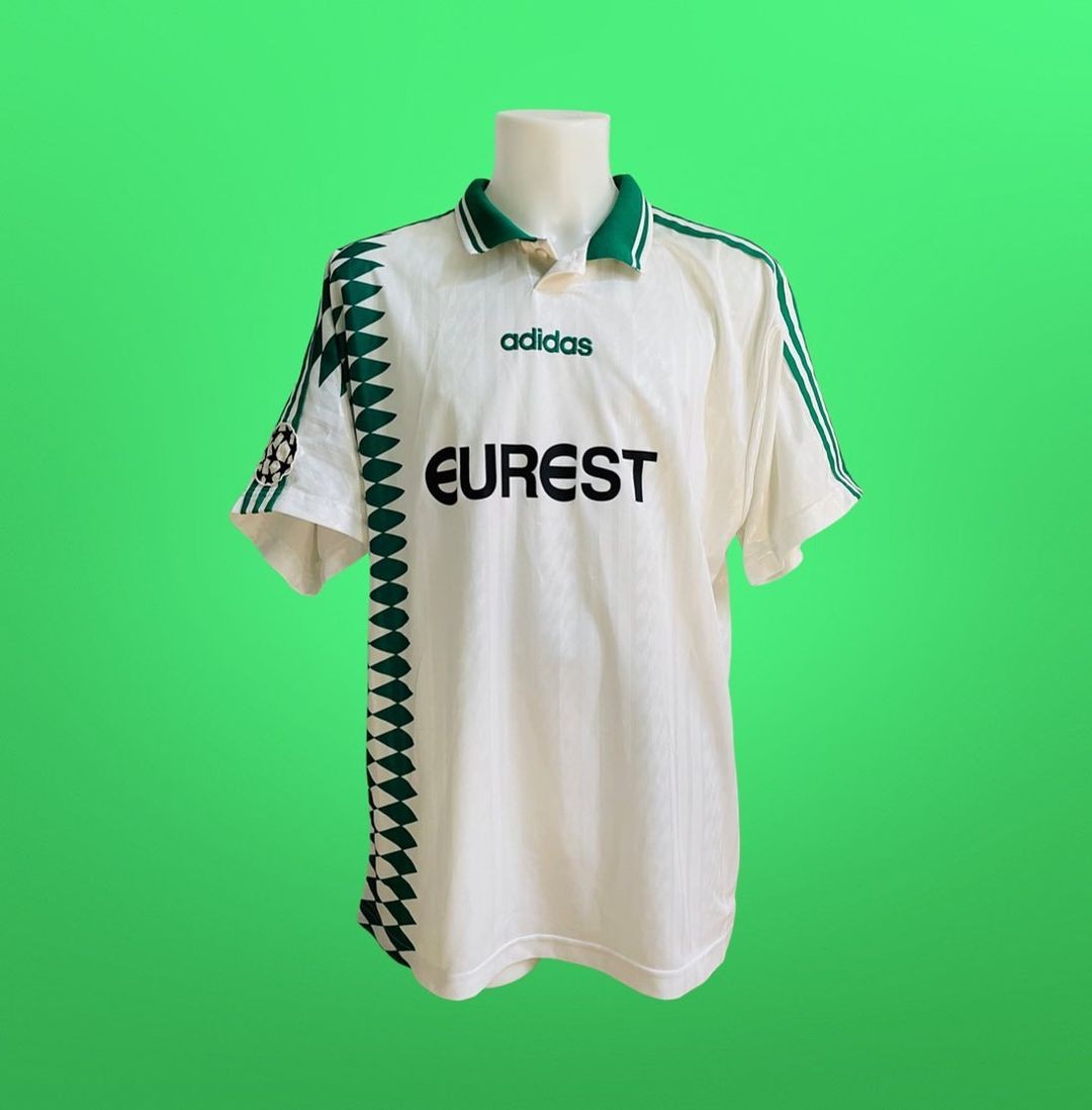 Segunda equipación de Nantes 95-96