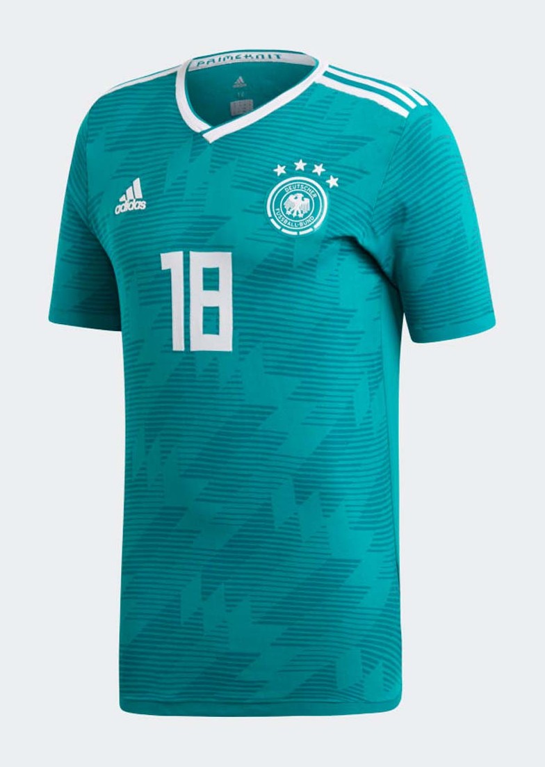 Segunda equipación de Alemania 18-19