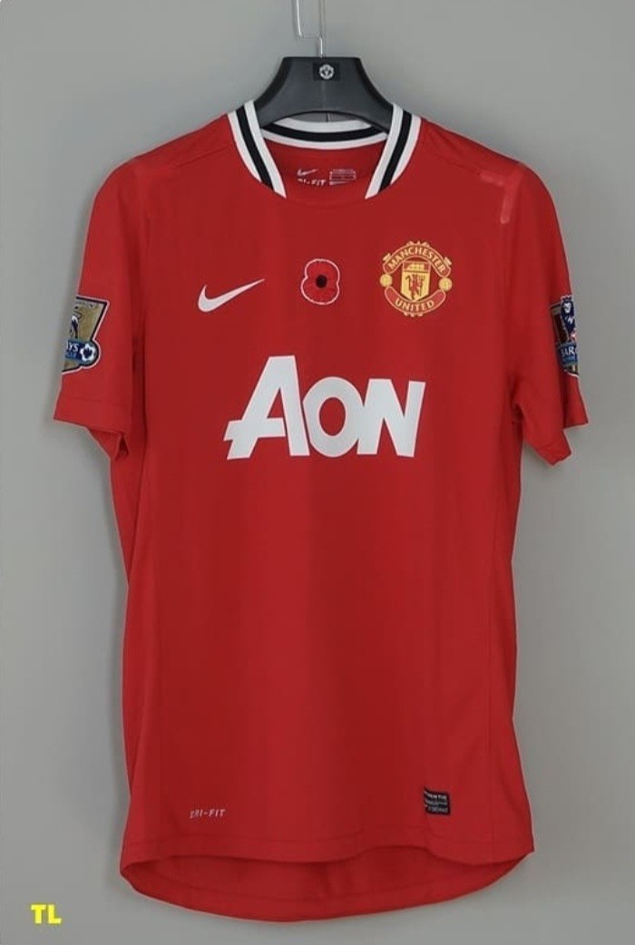 Primera equipación de Manchester United 11-12