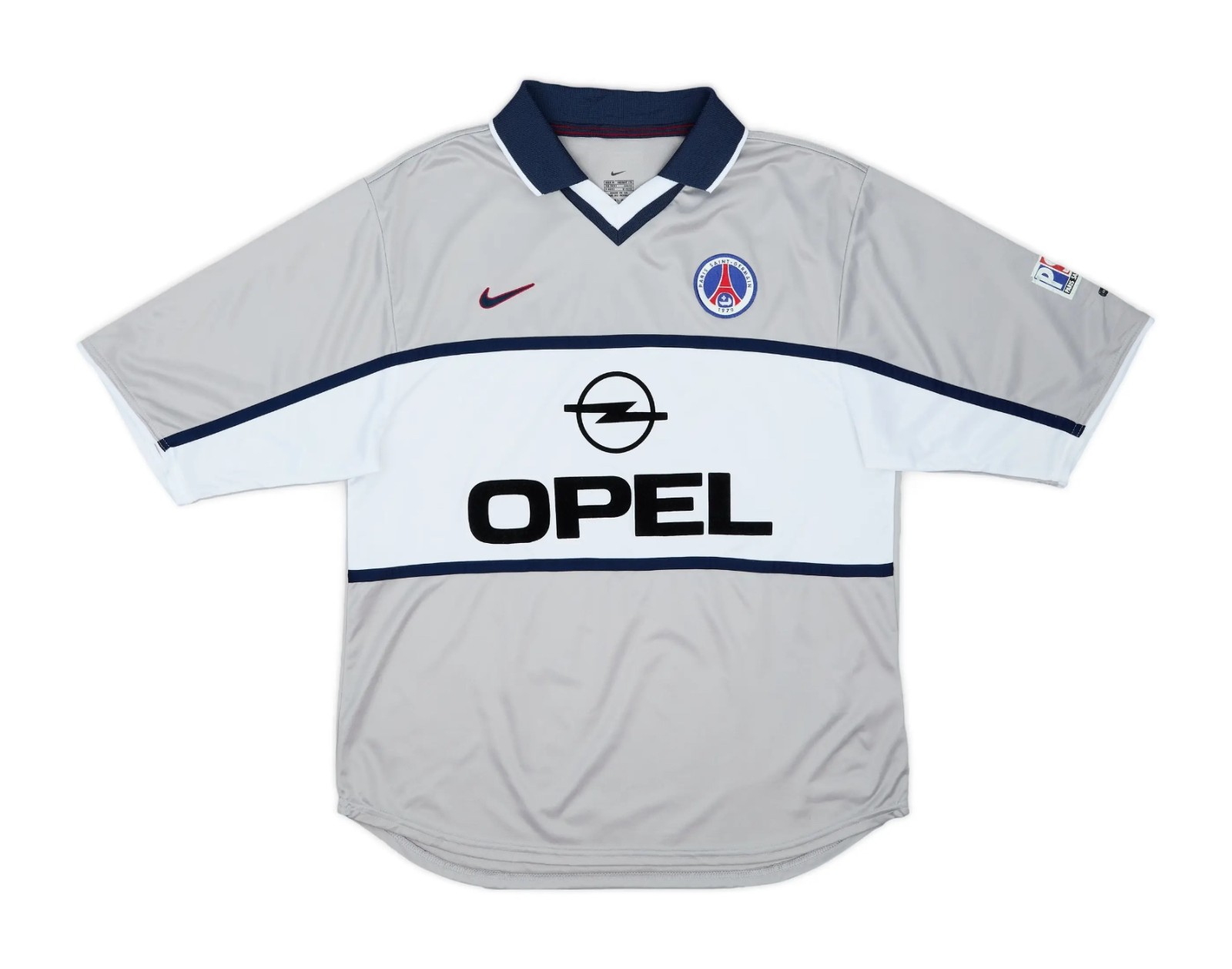 Segunda equipación de Paris Saint-Germain 00-01