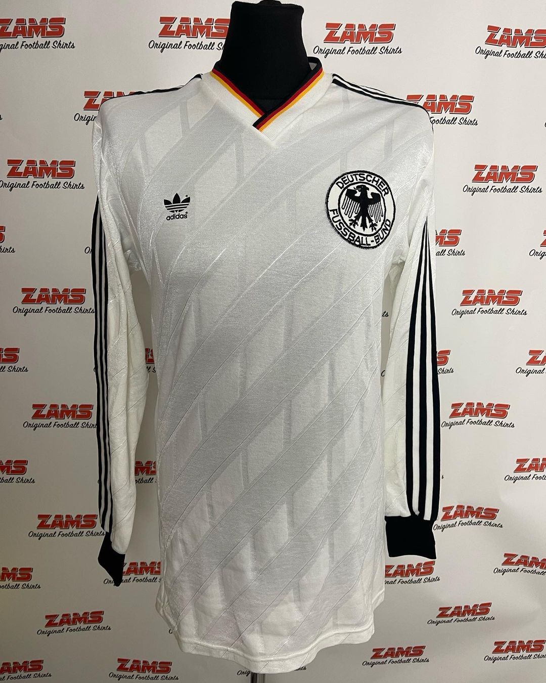 Primera equipación de Alemania 86-87