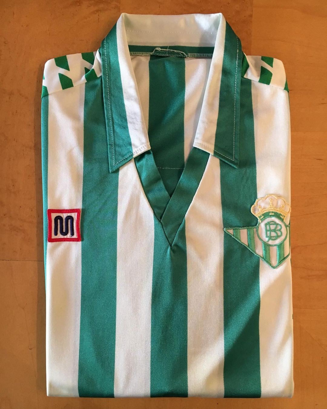 Primera equipación de Real Betis 83-84