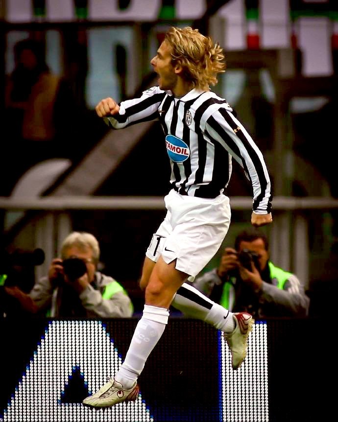 Juventus FC 06-07 Local 4