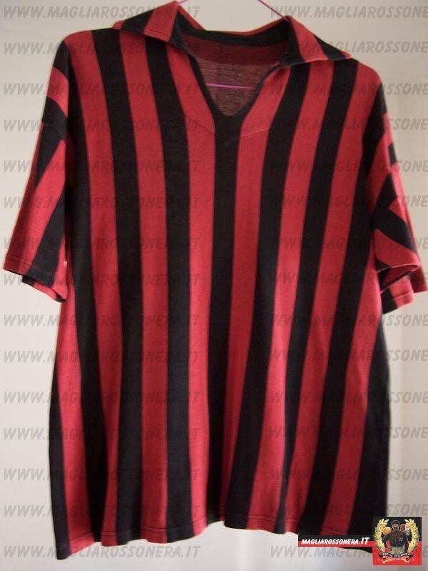 Primera equipación de Milan 64-65