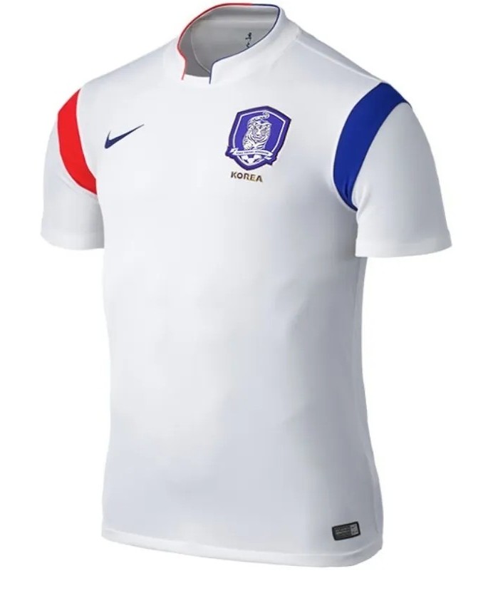 Segunda equipación de Rep. Corea 2014