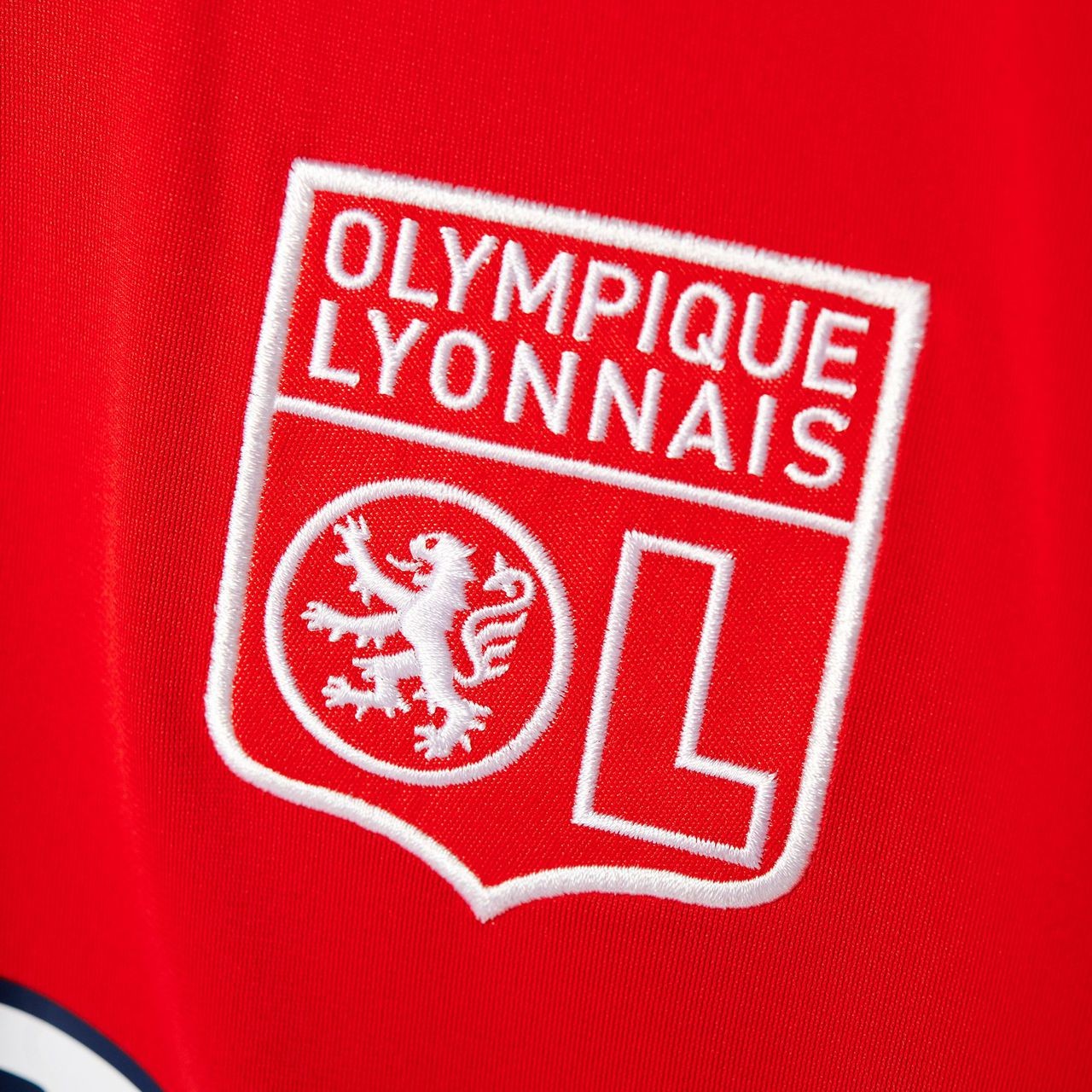 Olympique Lyonnais 15-16 Visitante 3
