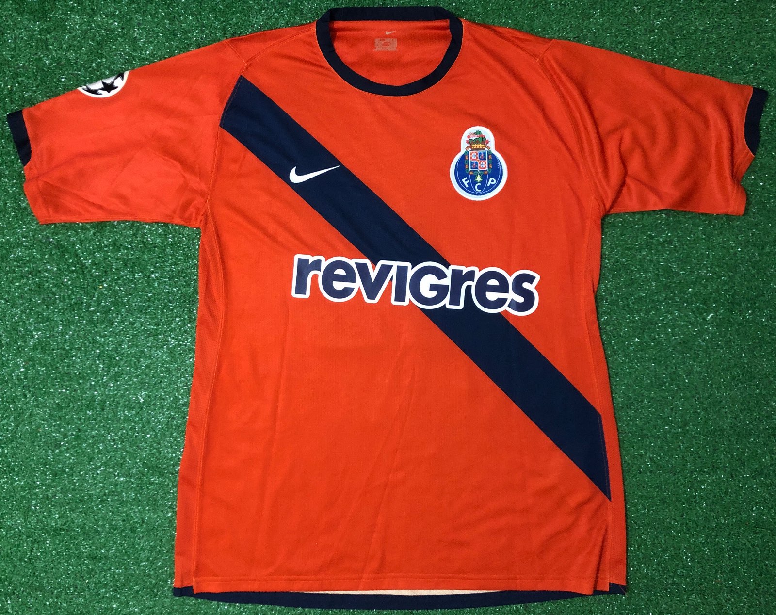 Equipación especial de Oporto 06-07