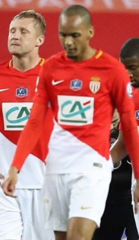 Primera equipación de Monaco 17-18