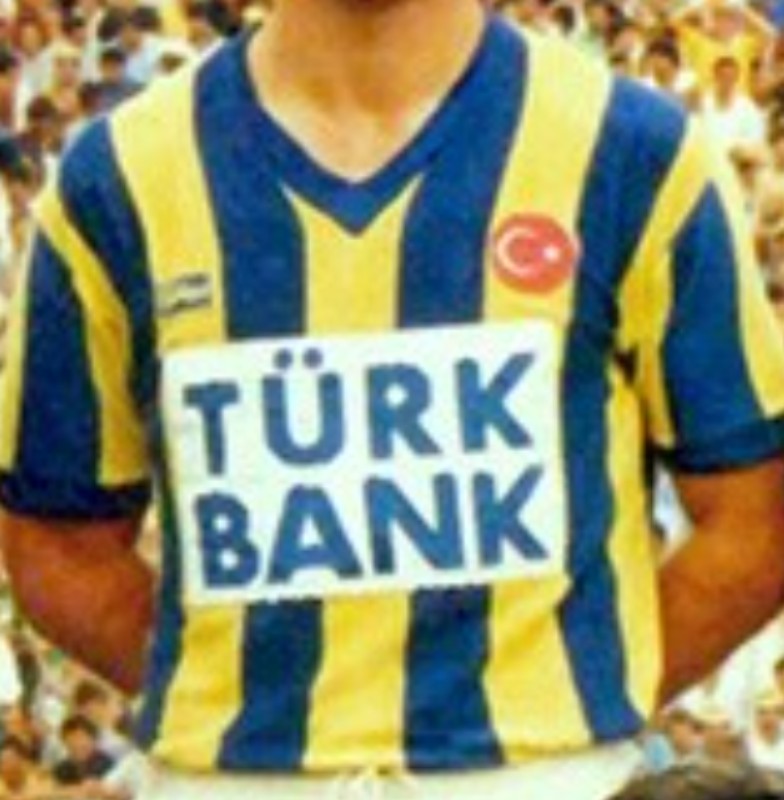 Primera equipación de Fenerbahçe 85-86