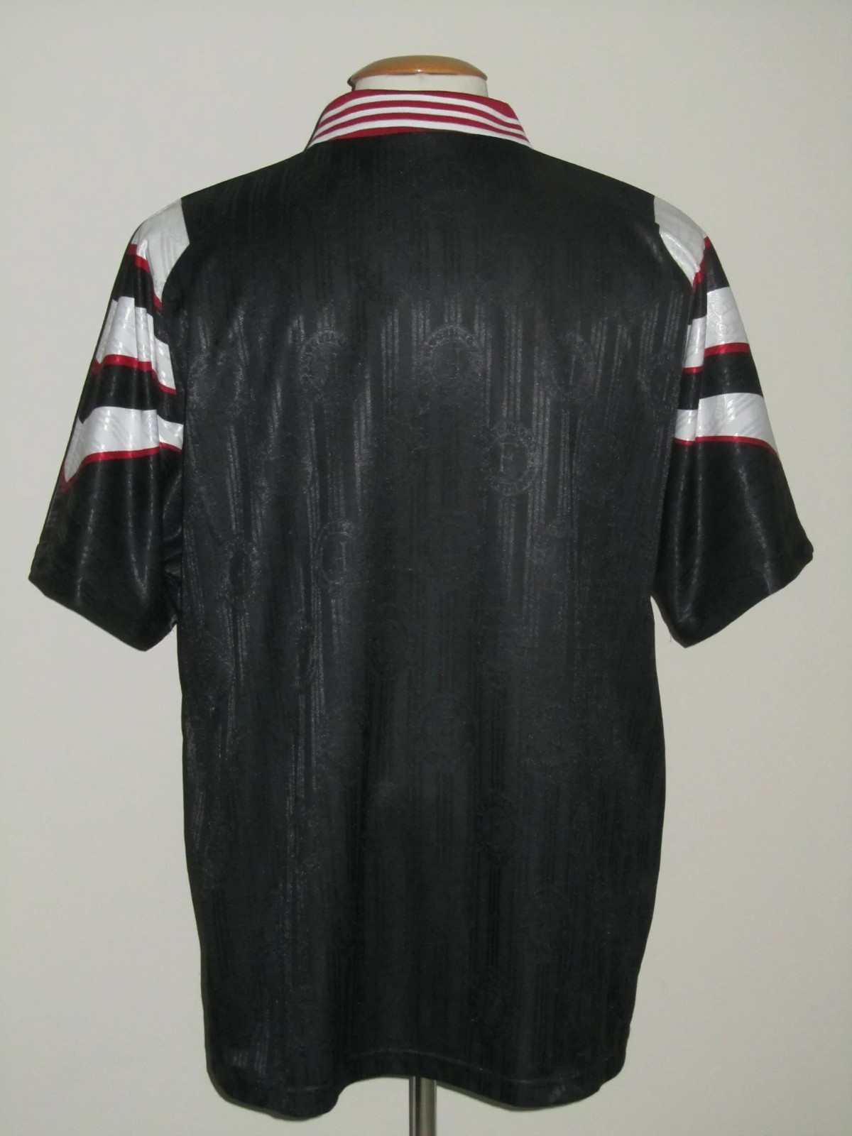 Feyenoord 96-97 Visitante 2