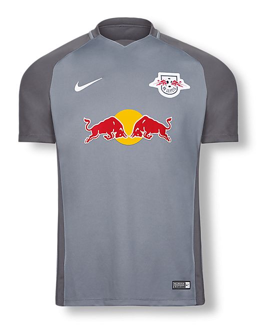 Tercera equipación de Leipzig 17-18