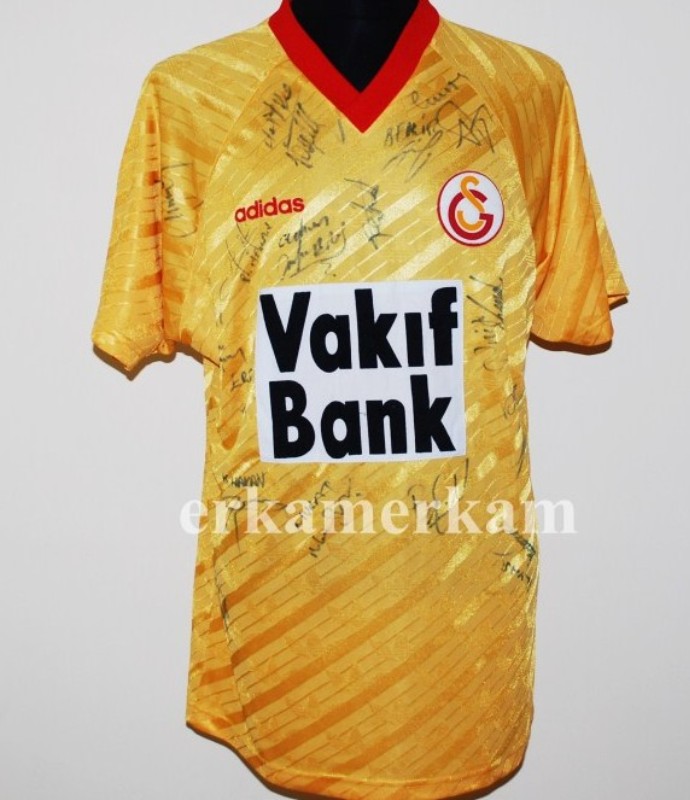 Tercera equipación de Galatasaray 95-96