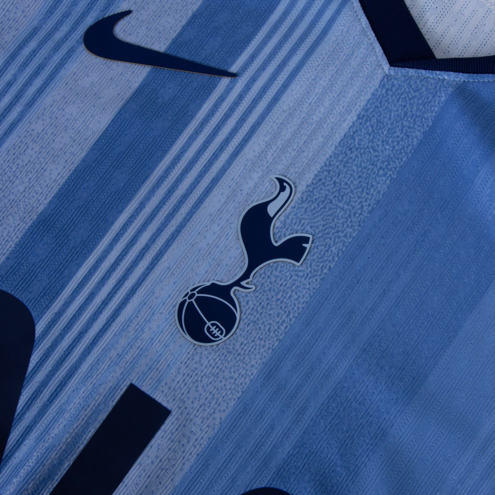 Tottenham Hotspur 24-25 Visitante 3
