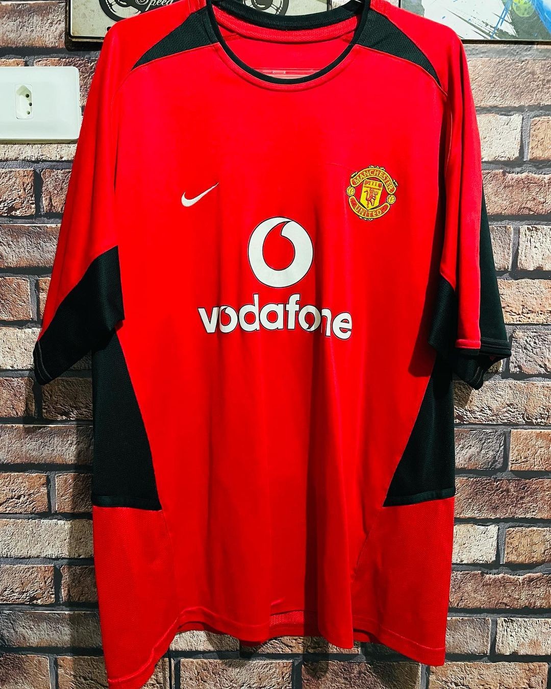 Manchester United 03-04 Local 4