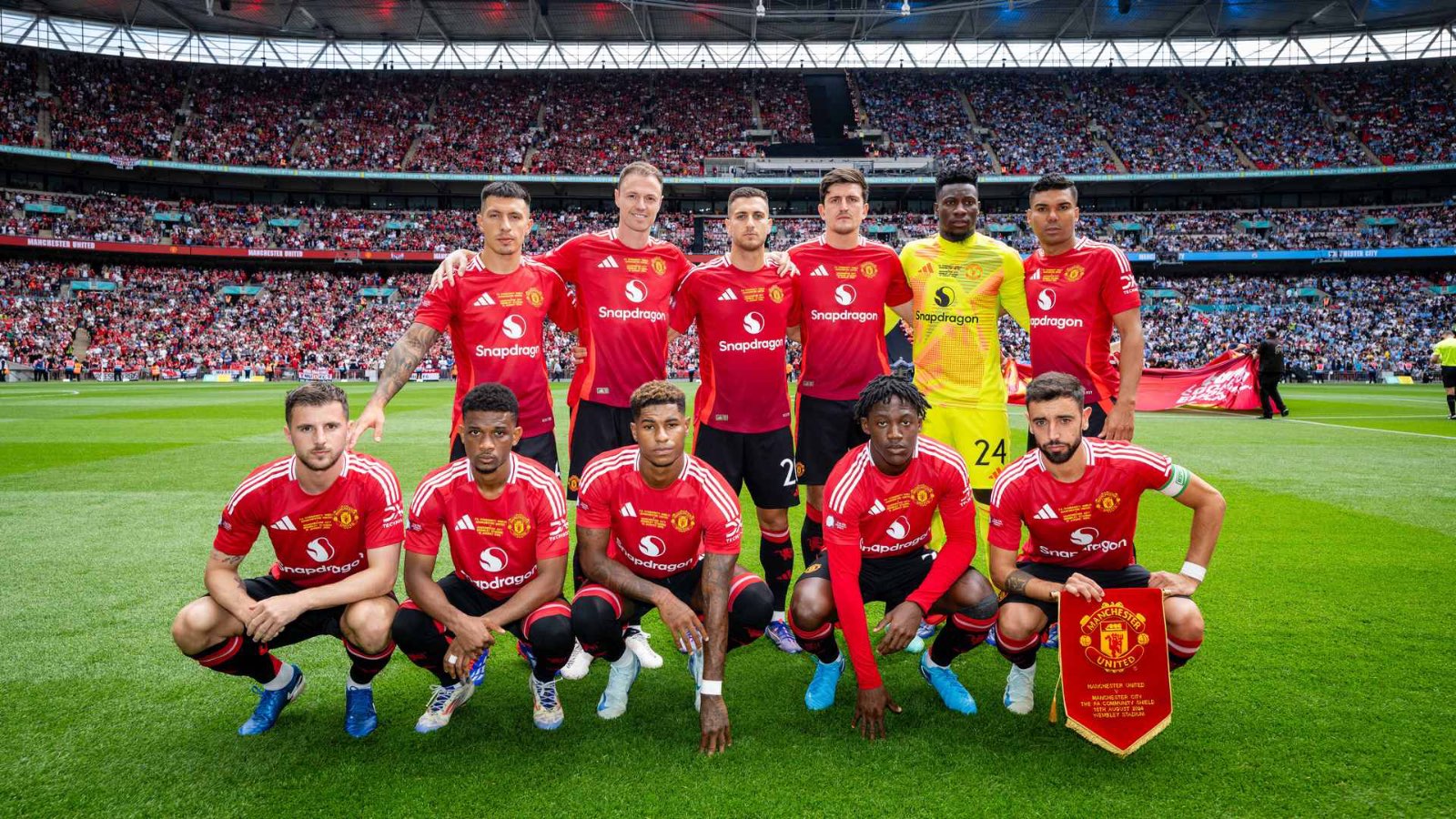 Manchester United 24-25 Especial 4