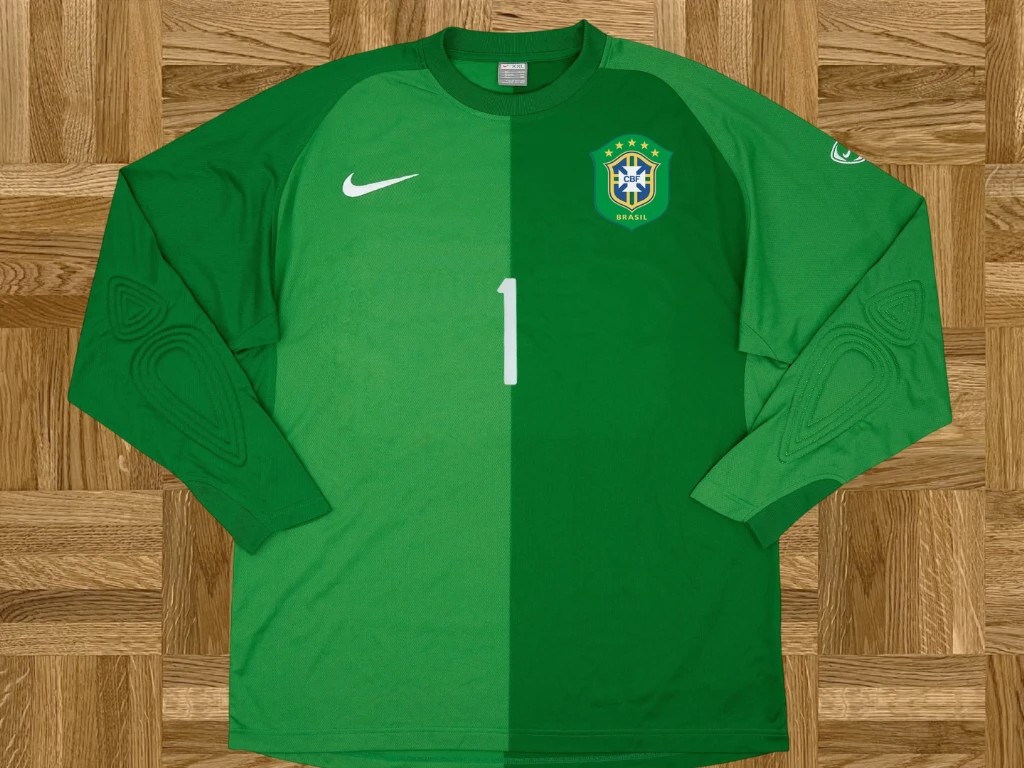 Equipación de portero de Brasil 2006