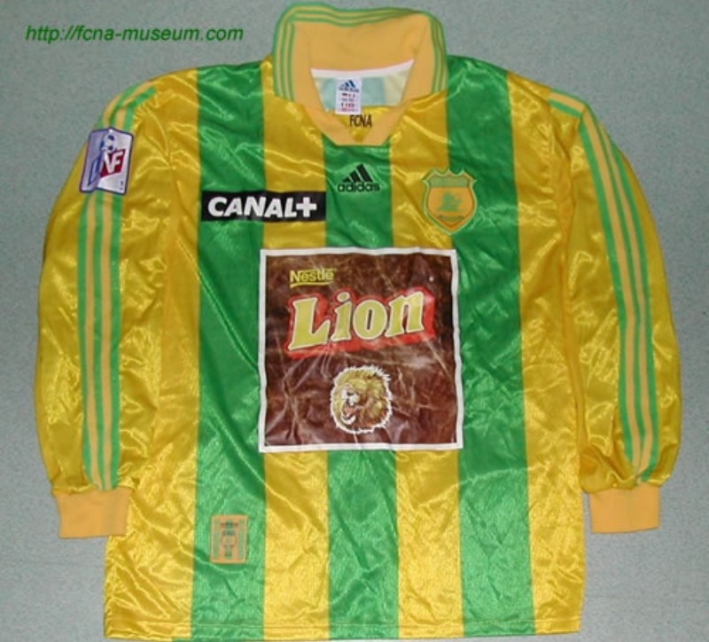 Primera equipación de Nantes 99-00
