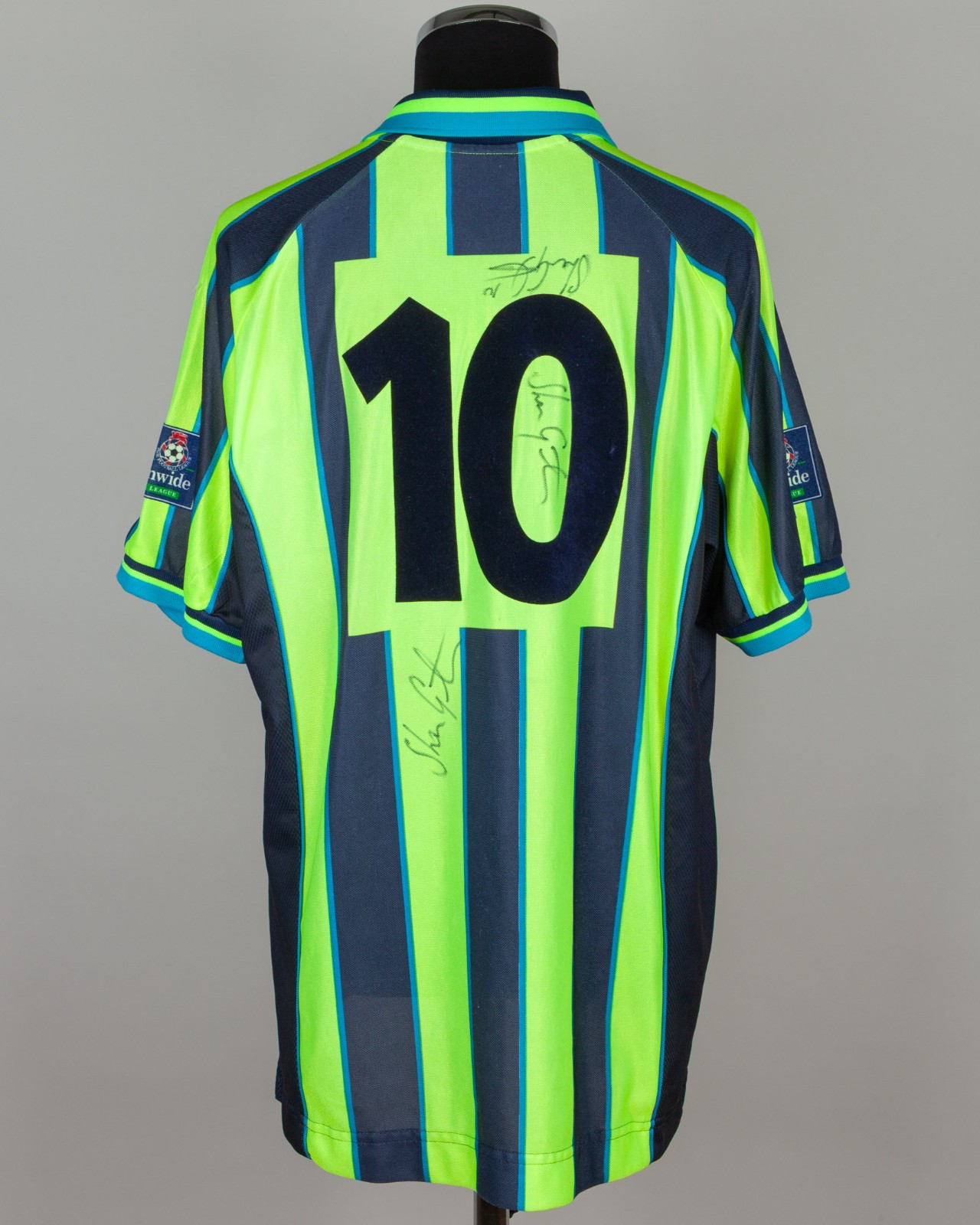 Manchester City 98-99 Visitante 3