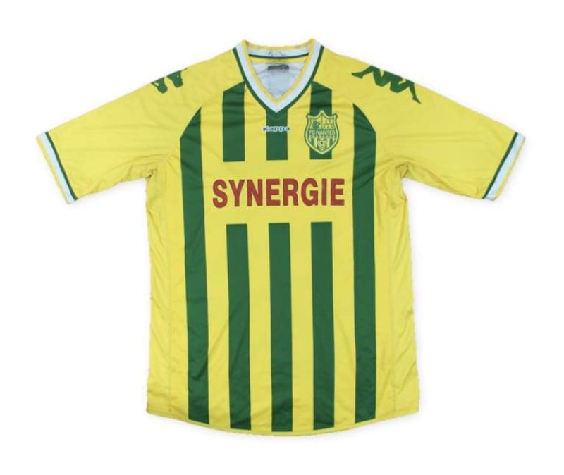 Primera equipación de Nantes 10-11