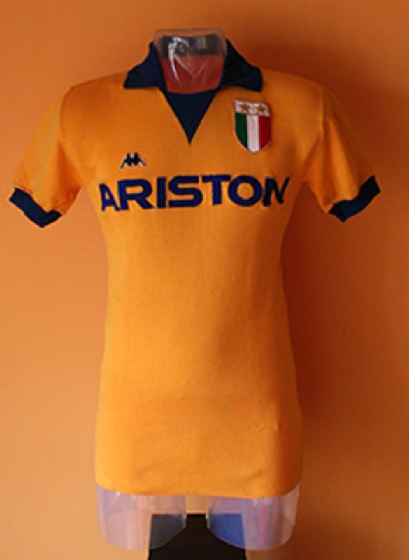Segunda equipación de Juventus 86-87