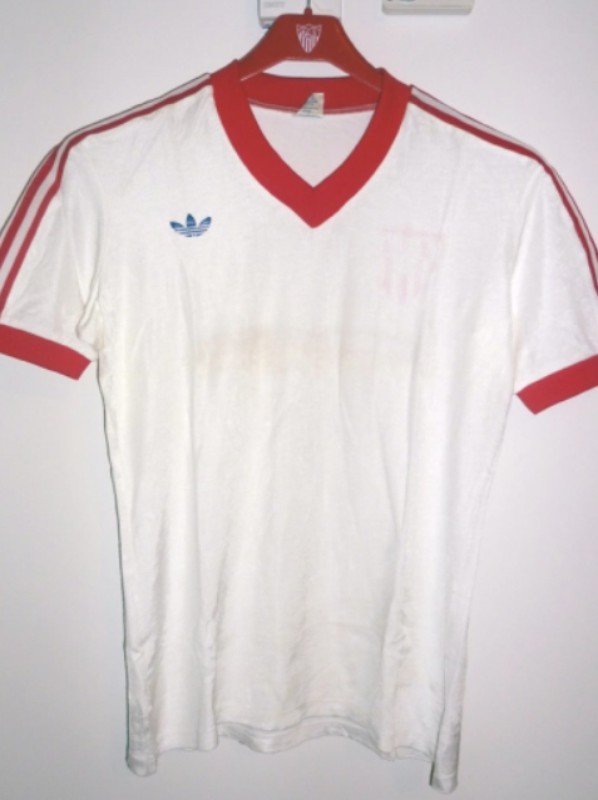 Primera equipación de Sevilla FC 79-80